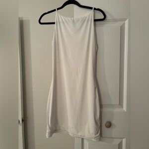 Elegant White Sleeveless Dress
